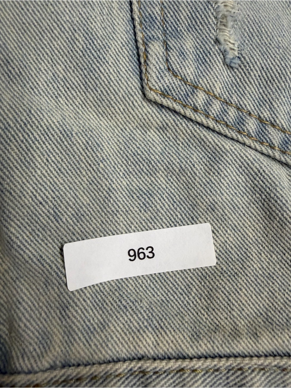 Women's Light Wash Cropped Denim Jacket - Light Blue - Picture 4 of 10